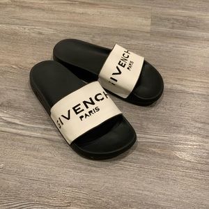 Givenchy slides size 36